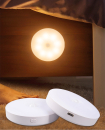LED Nachtlicht mit Bewegungsmelder, dimmbar, 3 Farbtemperaturen, USB-C wiederaufladbar, kabellose Schrankbeleuchtung, magnetisch, Sensor Licht für Treppen, Flur, Küche & Kleiderschrank